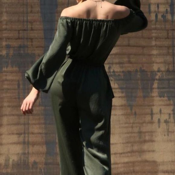 SEXY OFF SHOULDER ROMPER! - Picture 2 of 16